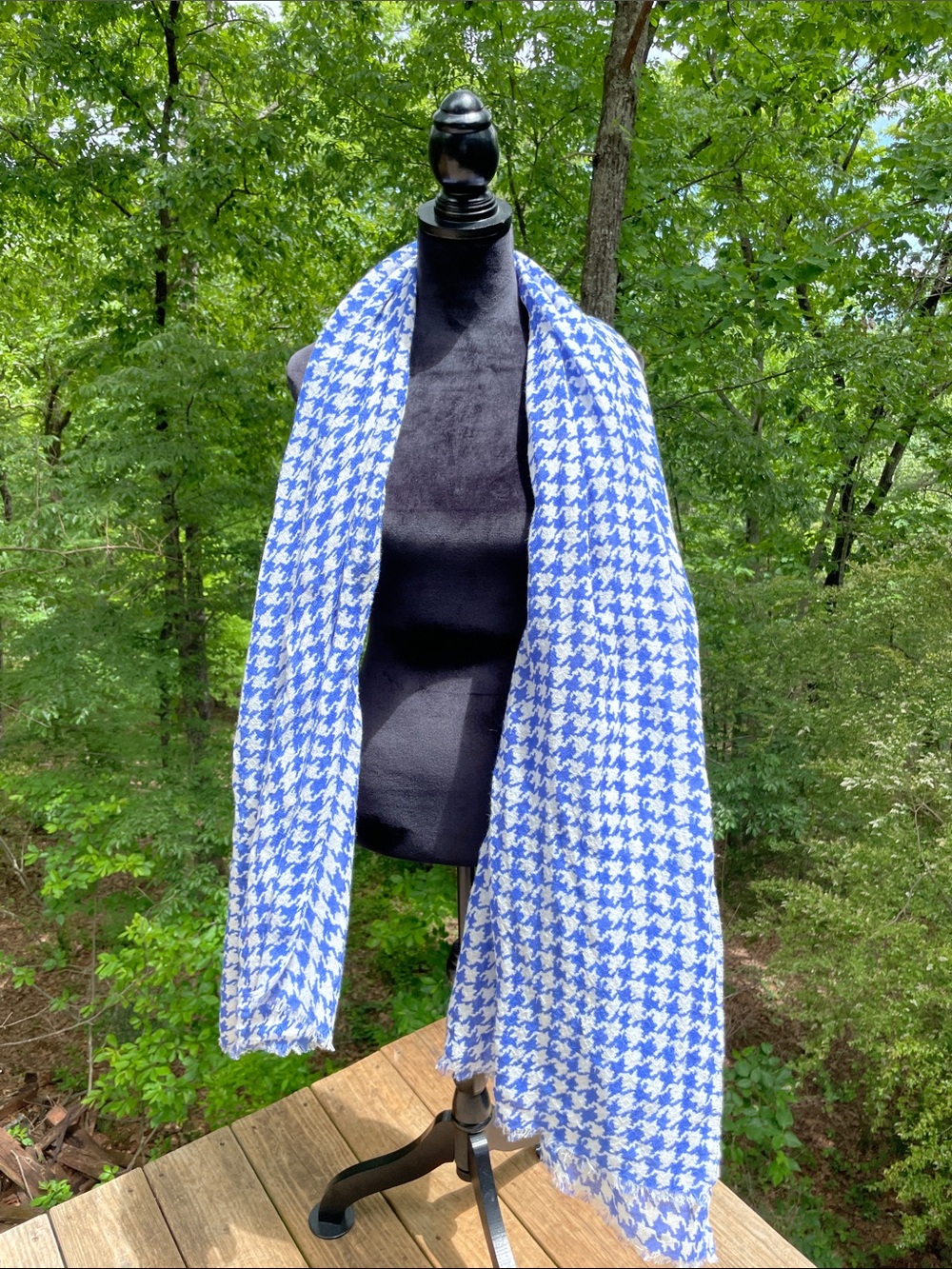 BLUE and WHITE HOUNDSTOOTH PRINT SCARF